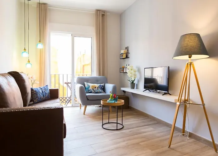 \'Montano Three\' Center By Ele Apartments